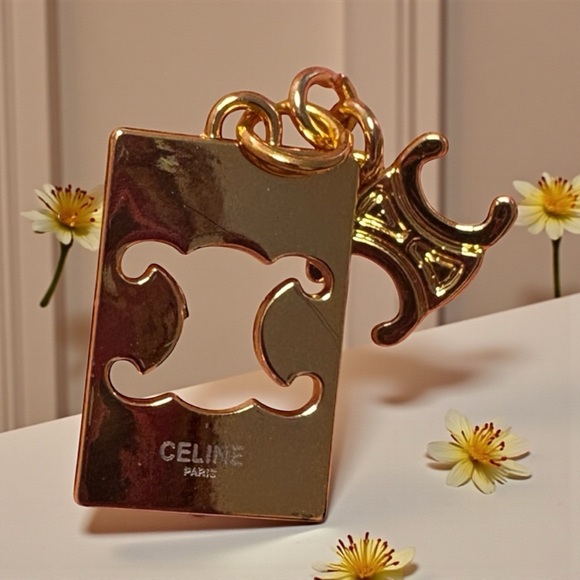 Celine Separables Triomphe
Interlocking Pendant. - Picture 2 of 7